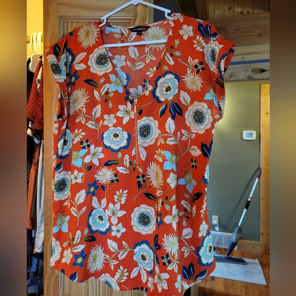 Express Floral Zip-Front Cap Sleeve Top in Orange